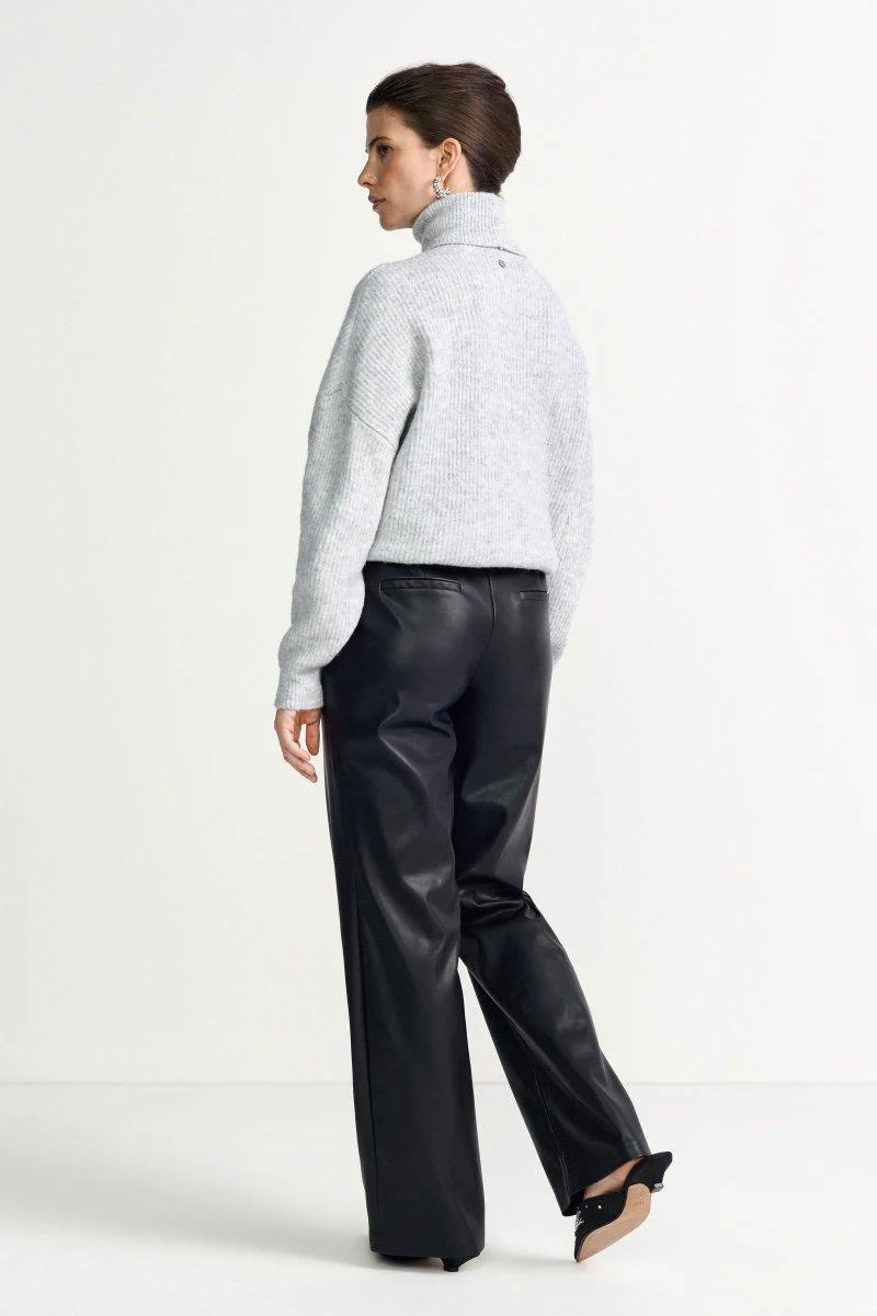 Schwarze Kunstlederhose - Image 4