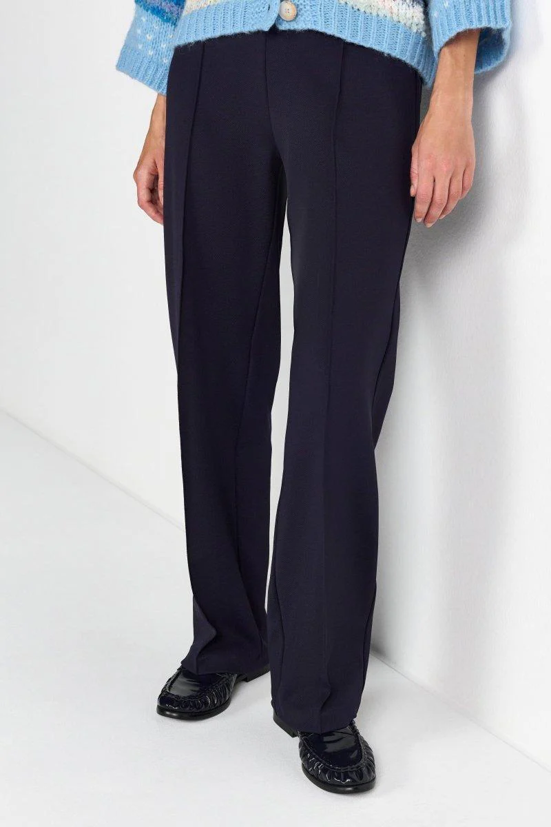 Stretchhose mit Ziernaht - Image 8
